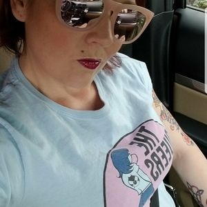 Meet your Posher, Casey